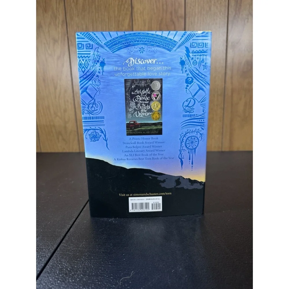 Benjamin Alire Sá Aristotle and Dante Dive Into the Waters of the Wo (Hardback)